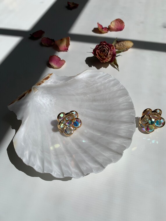 Vintage Stunning Flower Earrings - image 3