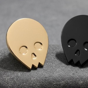 Human Skull Minimalist Goth Metal Enamel Pin, Gold or Black