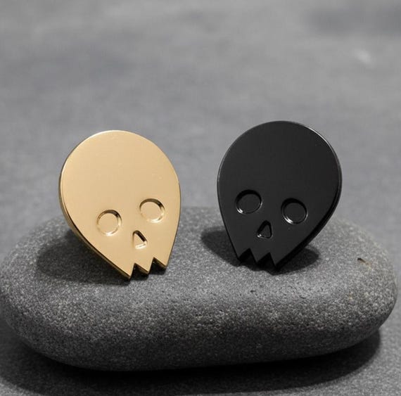 Human Skull Minimalist Goth Metal Enamel Pin, Gold or Black