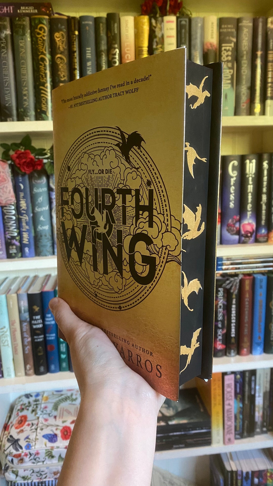 Fourth wing rebecca yarros stenciled books sprayed edges bestseller