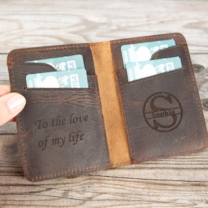 Carteira de couro, carteira masculina minimalista, carteira dobrável, carteira de cartão personalizada, presente para padrinhos, iniciais de monograma para ele, carteira feita à mão