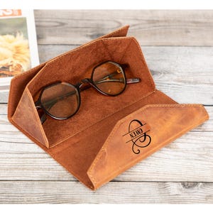 Foldable Leather Glasses Case with Magnetic Closure | Personalized, Full Grain Eyewear Protector | Custom Leather Sunglasses Sleeve