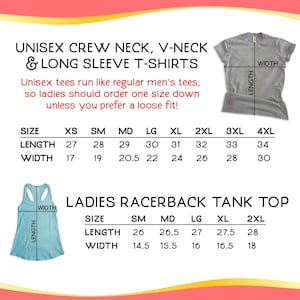 Pode incluir: Tabela de tamanhos para t-shirts unissex de gola redonda, gola em V e manga comprida, e tops de tanque racerback para mulheres. A tabela mostra as medidas em cent&iacute;metros de comprimento e largura para cada tamanho: XS, SM, MD, LG, XL, 2XL, 3XL e 4XL.
