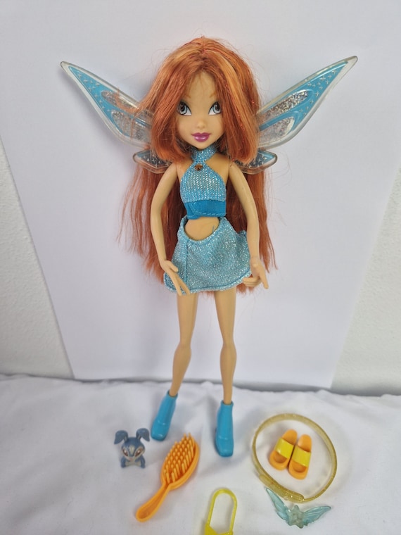 Muneca Winx piezos Club Magic Reveal