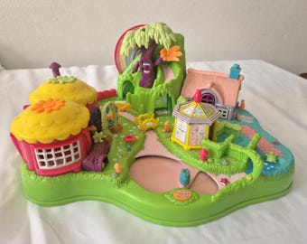 Polly Pocket Bluebird 1997 - Village Totally Flowers - Collection