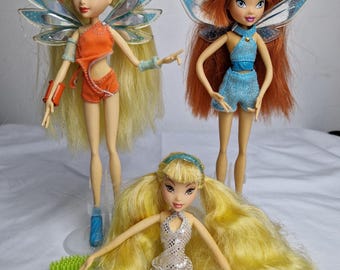 Lot De Figurines Winx Club - Musa Et Tecna, Rainbow 2004, à Piles, Sans Ailes