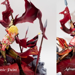 Puede incluir: Figura detallada de un personaje con cabello rubio, vestido con armadura roja y dorada, sosteniendo una lanza y una bandera. La figura est&aacute; posada din&aacute;micamente sobre una base rocosa, con tela roja fluida. El texto "Basic Paint" y "Advanced Paint" son visibles.