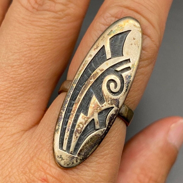 Vintage Hopi Lawrence Saufkie Prayer Feather Sterling Silver Ring Size 8.75