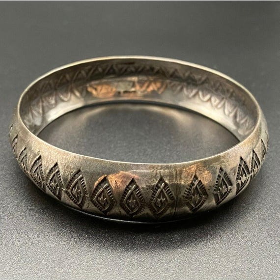 Vernon Tracy バーノントレイシー Navajo ナバホ Bangle Vintage Navajo Native Tracy Sterling Silver Stampwork Bangle