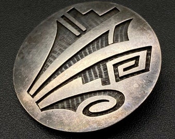 Vintage Hopi Lawrence Saufkie Prayer Feathers Sterling Silver Pin Brooch