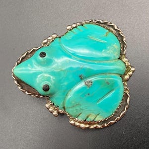 Vintage Zuni Native Frog Fetish Turquoise Silver Pin Brooch Pendant