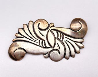 Broche vintage Art Nouveau con pergamino floral de Taxco 980 en plata de ley