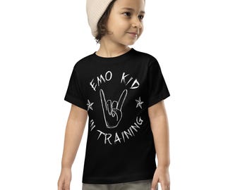 Emo Kid in Training T-shirt voor peuters | Leuk rocker-T-shirt, leuk cadeau voor kleine rocksterren | Emo, oudere emo, duizendjarige ouders | De griezel
