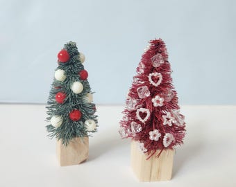 2" Miniature Bottle Brush Christmas Tree – Hand-Decorated Dollhouse Village