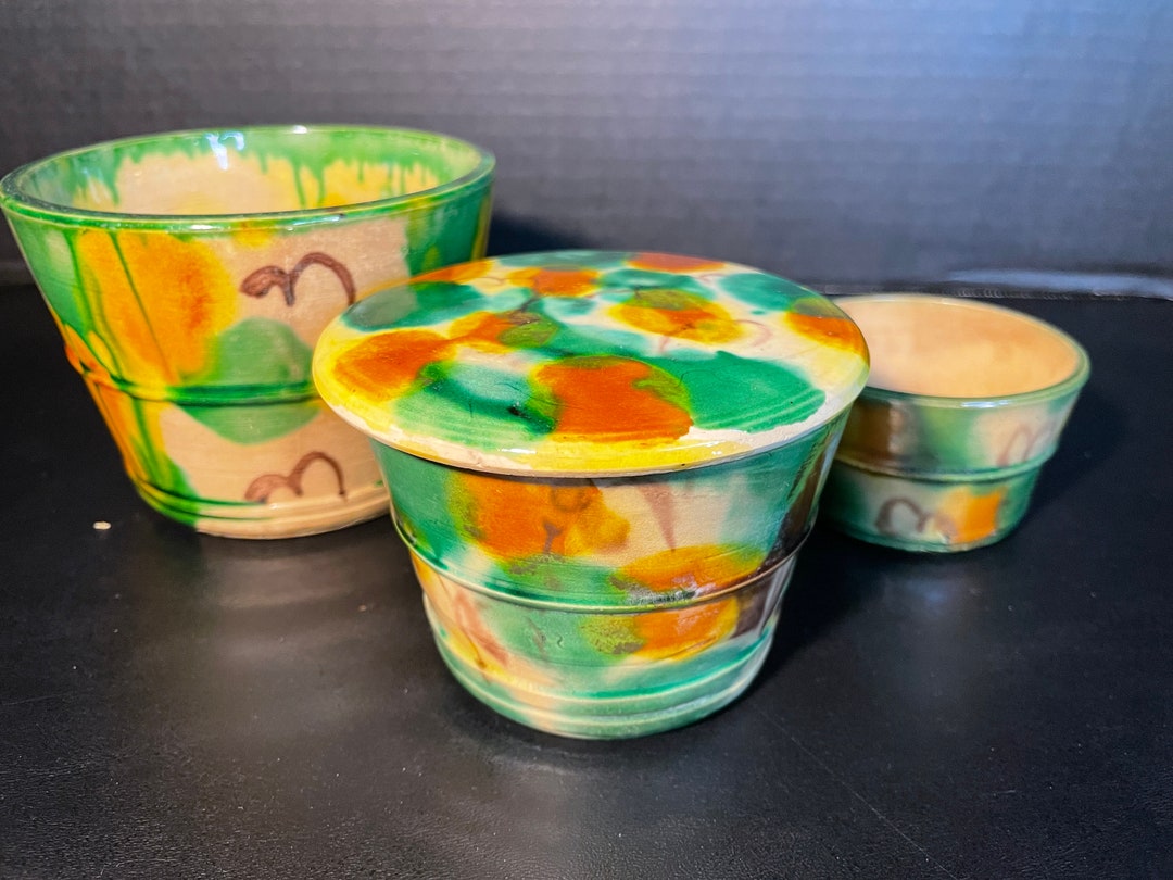 Vintage Antique Egg and Spinach Glaze Stacking Measuring Bowls Dishes