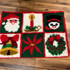 Vintage Christmas Themed Latch Hook Rug Completed