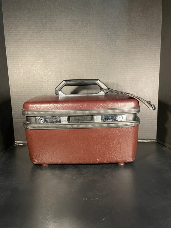 Vintage Samsonite Sentry II Train Case Overnight B