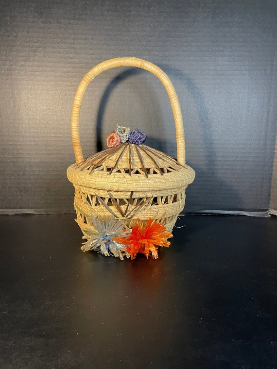 Vintage Woven Straw Handbag with Straw Flowers