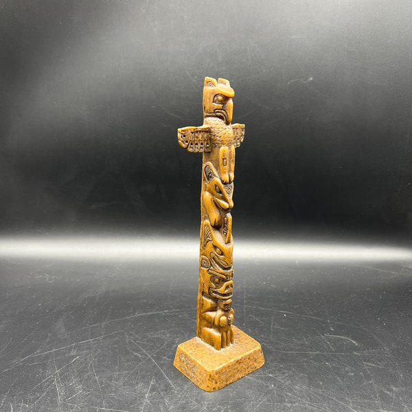 Boma Canada Vintage Totem Pole Resin Material