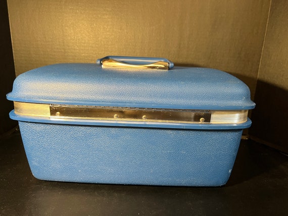 Classic Samsonite Brilliant Blue Train Case 1970's View 5