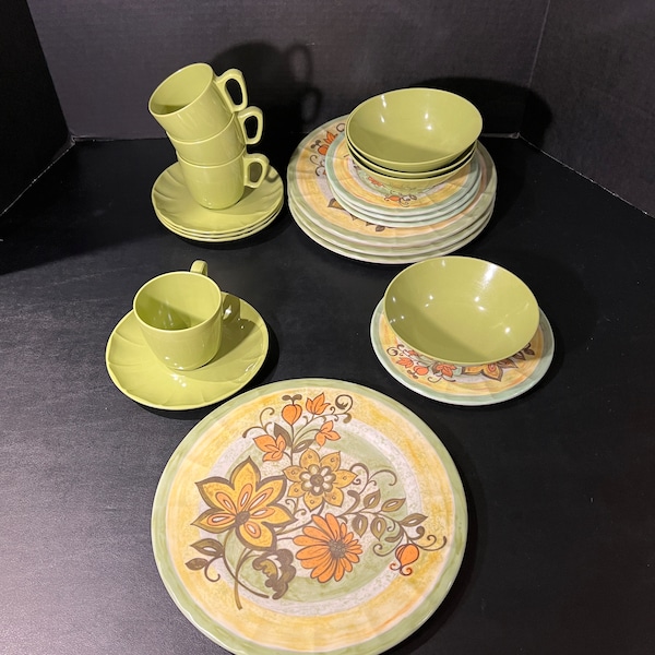 Prolon Melamine Melmac Dinnerware 5 Piece Place Setting - 4 Sets Flower Power 1970's