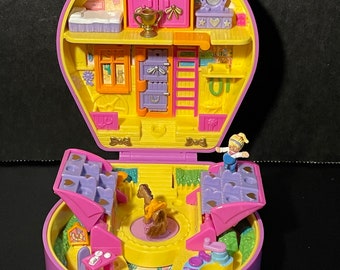 1994 Bluebird Polly Pocket Riding Show