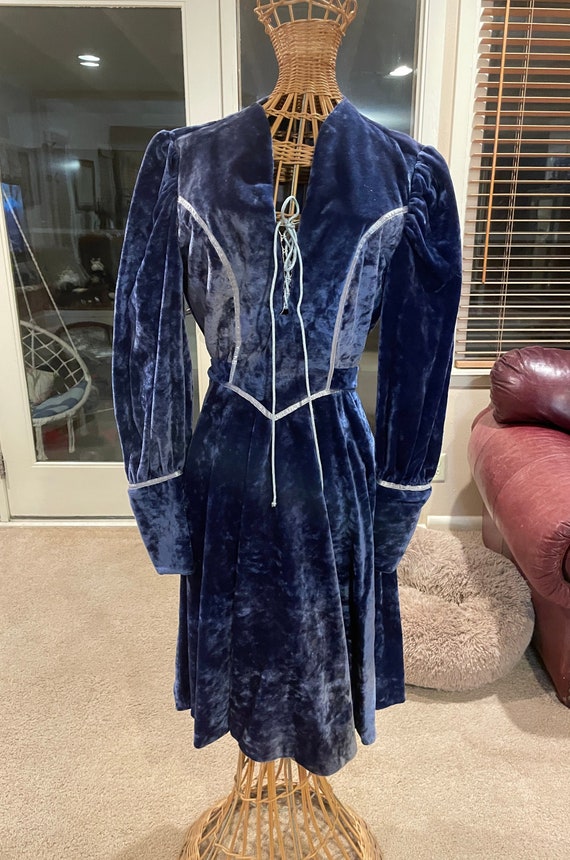 Vintage Blue Velvet Gothic Style Dress with Corset