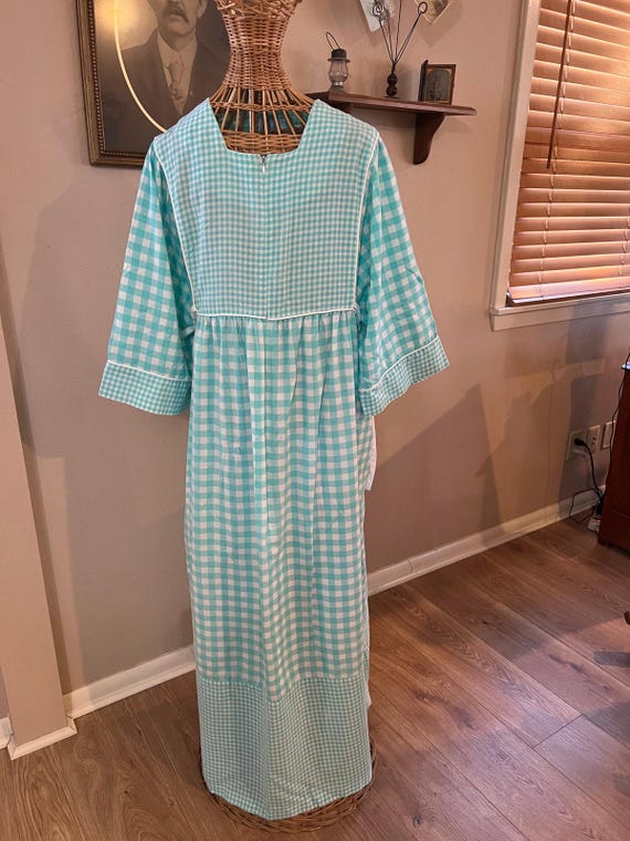 Vintage Duster Housecoat Housedress Loungewear - image 1