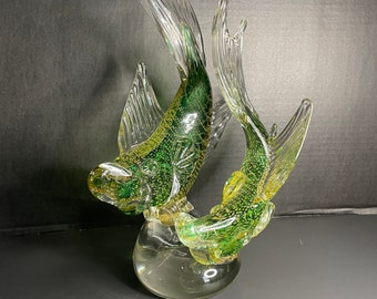1960's Alfredo Barbini Murano Green and Amber Cased Bullicante Glass Double Fish Sculpture