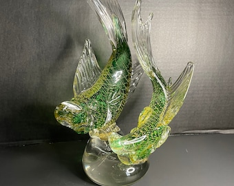 1960's Alfredo Barbini Murano Green and Amber Cased Bullicante Glass Double Fish Sculpture