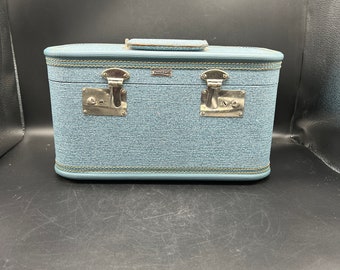 Towncraft Blue Tweed Train Case 1960's