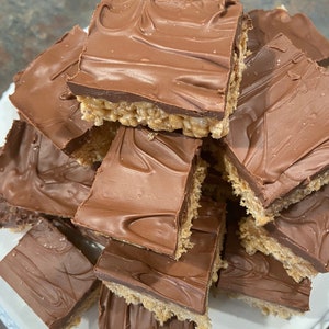 Scotcheroos Peanut Butter Chocolatey Butterscotch Treat / Desert image 6