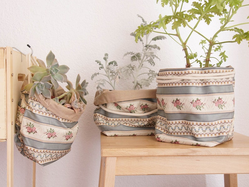 Plant pot basket medium Fabric basket Home organisation basket Decorative basket Waterproof basket model CABILA FLORAL MEDIUM Victoriana