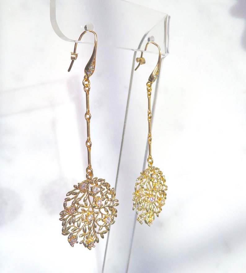 Cubic Zirconia /& Gold Filigree Leaf Branches Pendant sparkle dangle earrings
