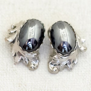 Orecchini a clip eleganti vintage ovali lucidi in tonalità argento - Q1