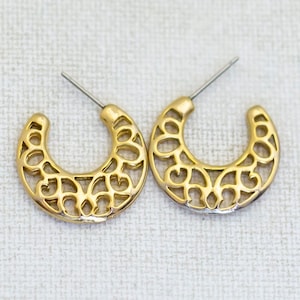 Vintage Crescent Moon Hoop Earrings - i1