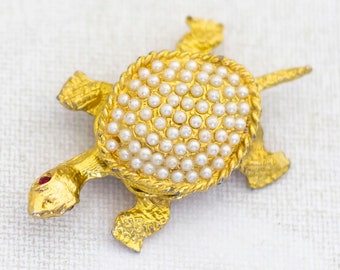 Vintage Little Pearls Turtle Brooch - A15