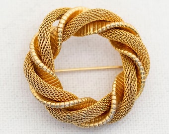 Serpent Brooch, Snake Brooch, Round Gold Tone Brooch, Simple Brooch - A8
