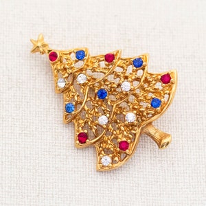 Vintage Rhinestone Christmas Brooch, Gold Tone Christmas Tree Brooch Pin Accessory - A11