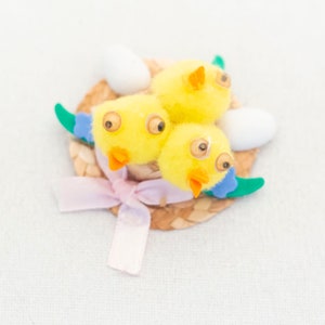 Vintage bird nest brooch - A13