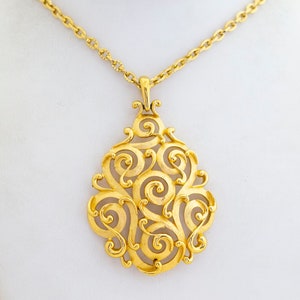 28&#39;&#39; Vintage Renaissance Teardrop Necklace by Crown Trifari - A16