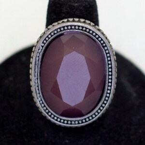 Size 7 1/2, Vintage Purple Art Deco Oval Silver Tone Statement Ring - A23