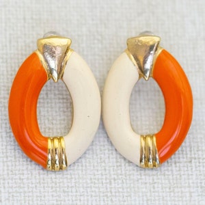 Vintage Hollow Oval White and Orange Stud Earrings - J1