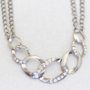 18 inch, Vintage Silver Tone Lovely Figaro Chains Rhinestone Bib Necklace - A27