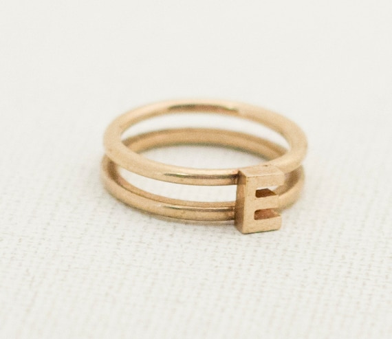 Letter e 2024 gold ring