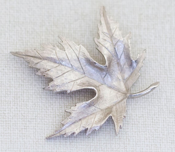 Vintage Silver Tone Maple Leaf Brooch by Avon - A… - image 2