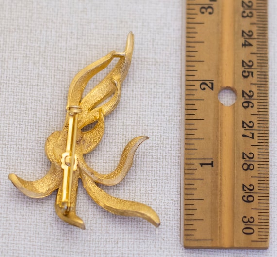 Vintage Abstract Floral Seaweed Gold Tone Brooch … - image 2