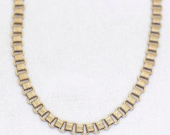 27 inch, Vintage Square Oval Links Gold Tone Necklace - A25
