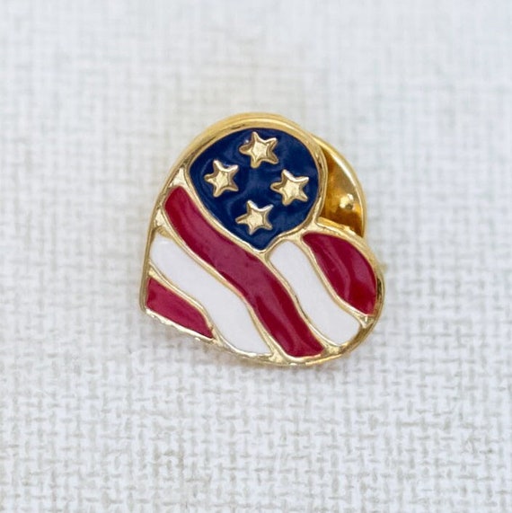 Vintage American Flag USA Heart Pin by Avon - I1 - image 1