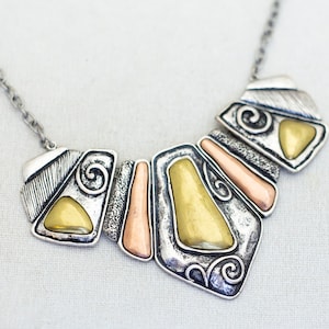 20 inch, Vintage Medieval Unique Faux Stones Silver Tone Bib Necklace - i1